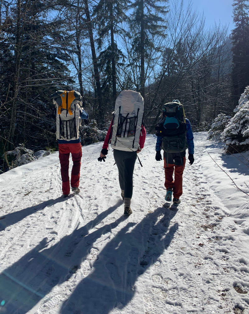 Packrafting und wandern bei Schnee